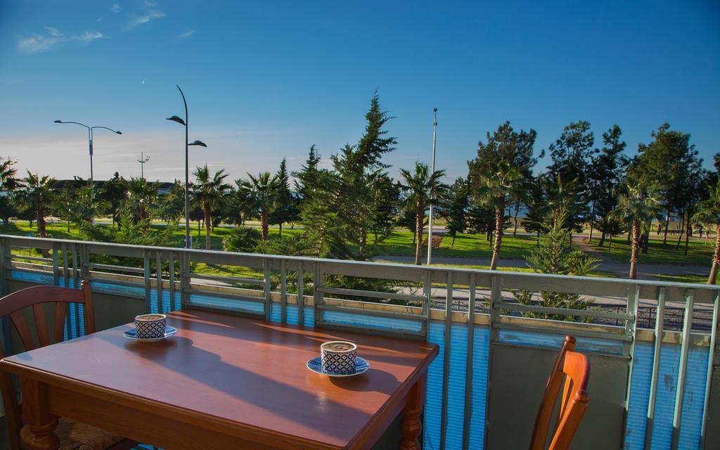 Seaside Luxury Apartment 巴统 外观 照片