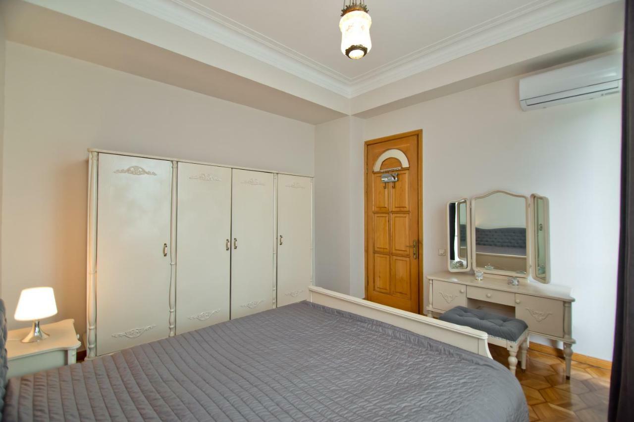 Seaside Luxury Apartment 巴统 外观 照片